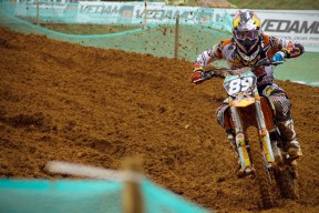 爱游戏入口-电竞与传统体育破圈震荡，JackeyLove新规引爆行业地震，皇马陷争议漩涡